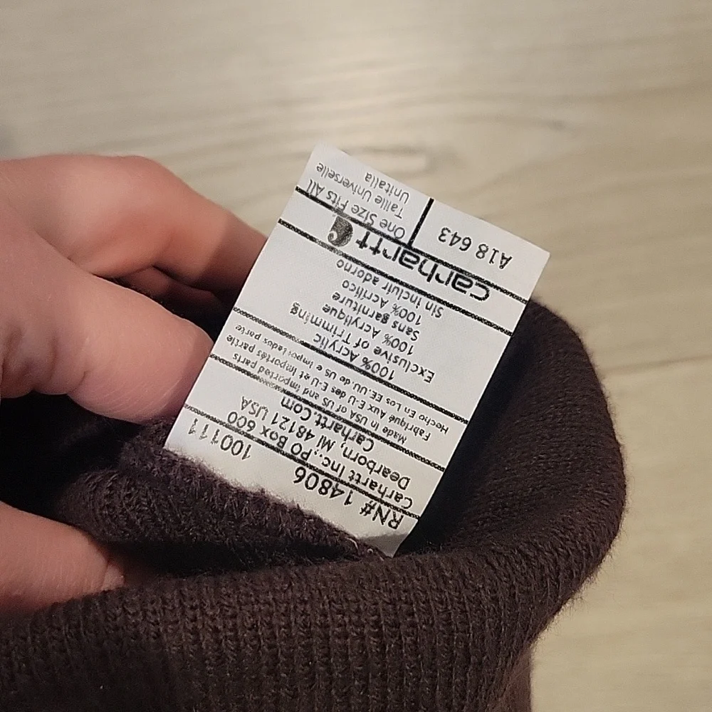 Carhartt beanie in excellent condition - Picture 2 of 2
